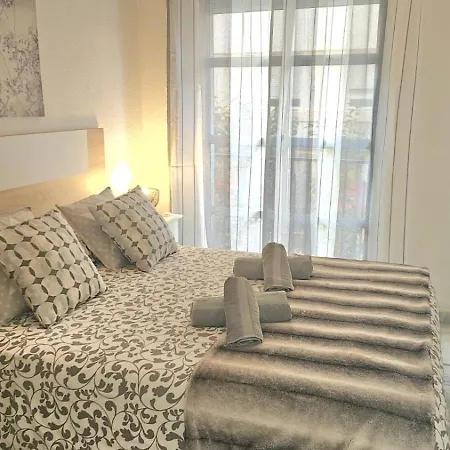 Ideal One Bedroom Center Apartment