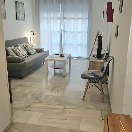 Ideal One Bedroom Center Apartment